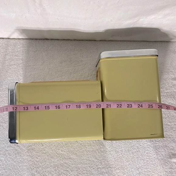 Vintage  Ekco Canada Limited Yellow Tan Metal Canister Set Flour Sugar - Picture 10 of 12